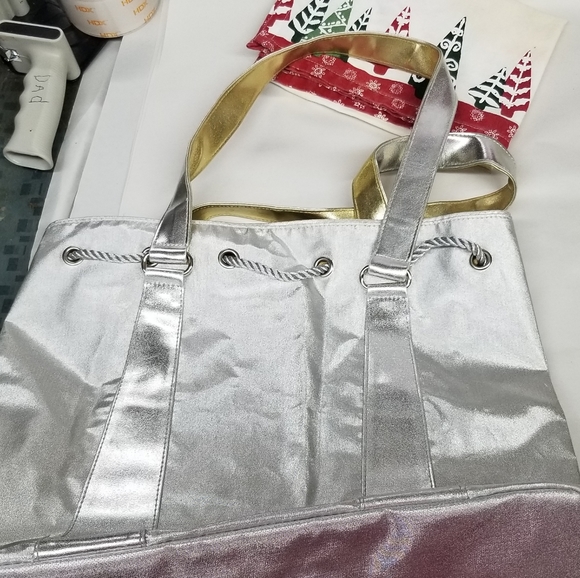 Sliver/Gold Medium Shoulder Bag - Picture 3 of 5